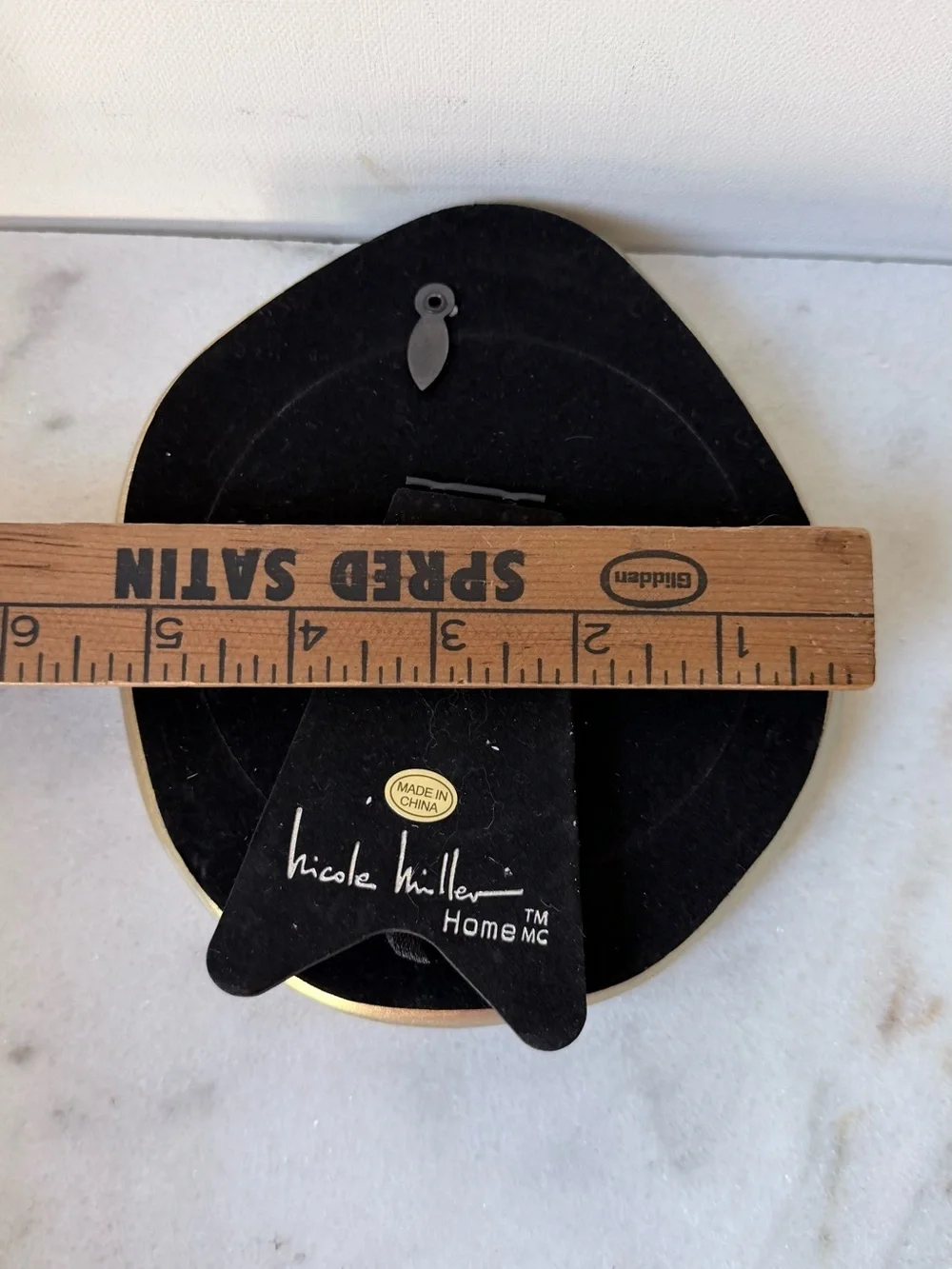 Modern gold picture frame for 4”x4” photo